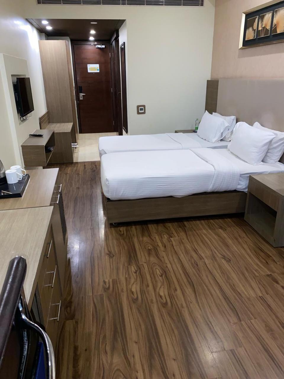 Golden Suites Gurgaon Inde Hotels Extérieur photo