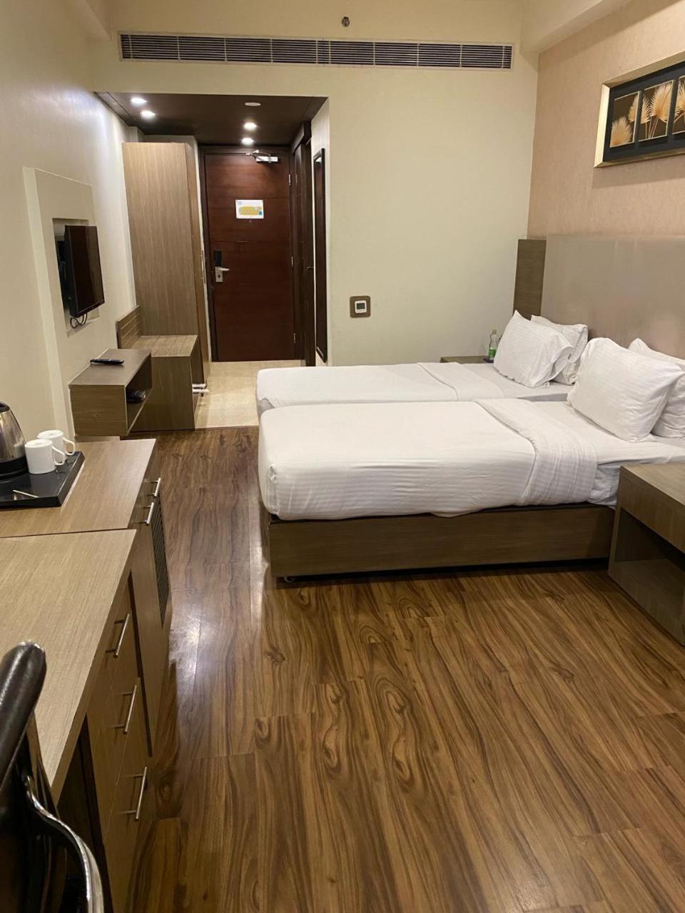 Golden Suites Gurgaon Inde Hotels Extérieur photo