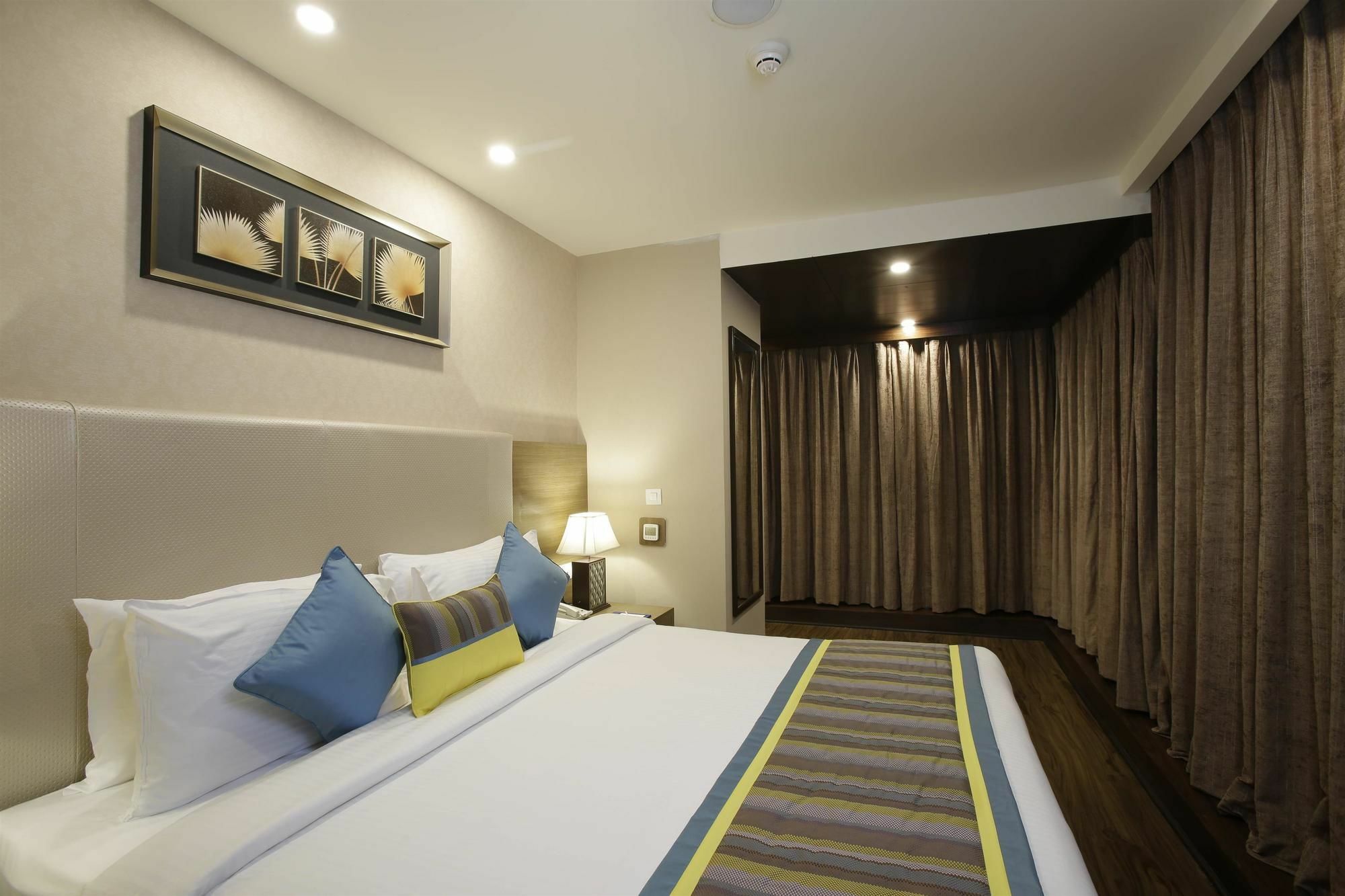 Golden Suites Gurgaon Inde Hotels Extérieur photo